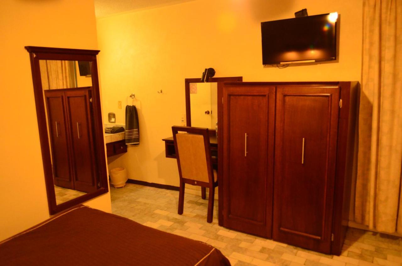 Hotel Flamingo Kristal Irapuato Εξωτερικό φωτογραφία